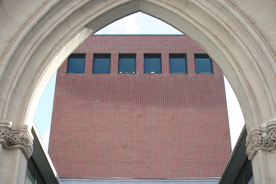 Lübeck: Annen neubau portal
