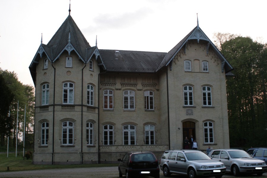 Schleswig: ALSH Schloss Annettenhoeh 27-04