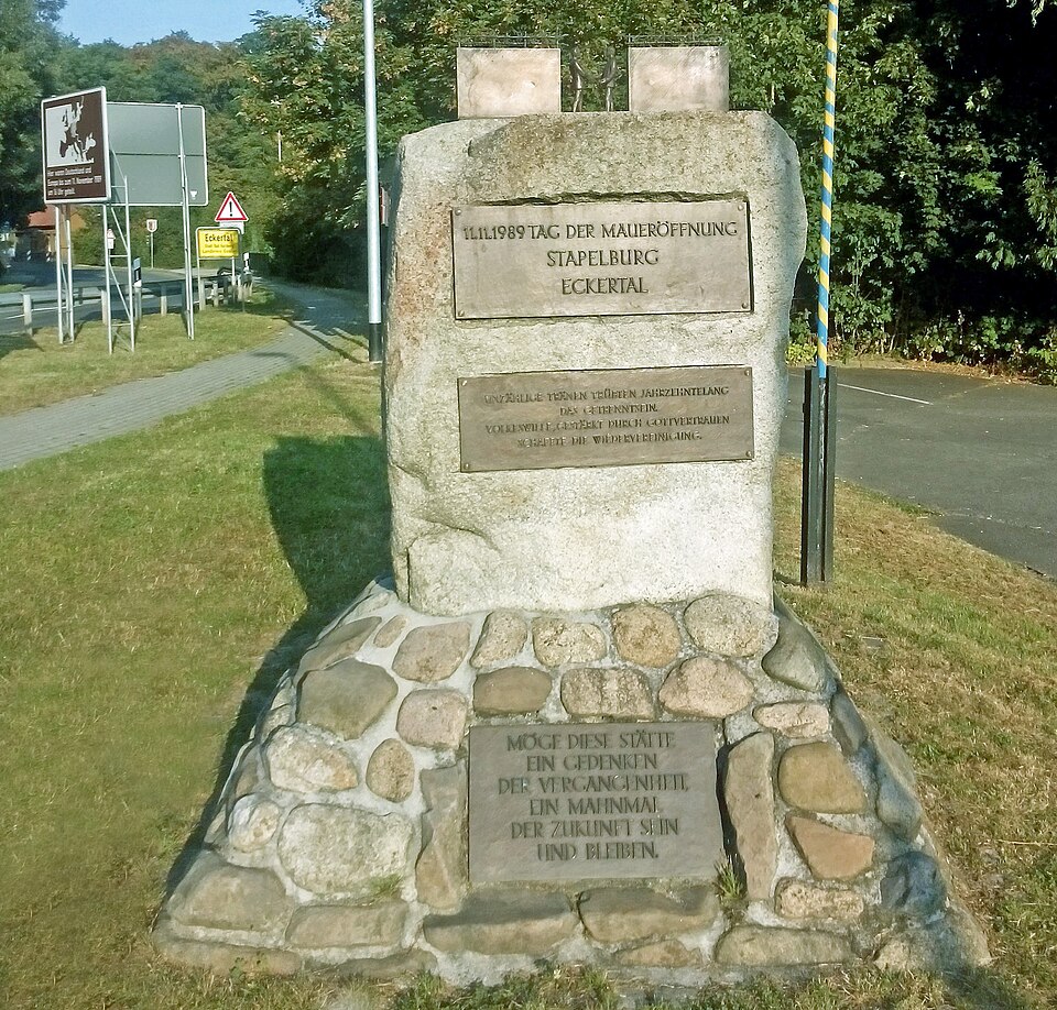 Bad Harzburg: Denkmal Maueröffnung Stapelburg Eckertal