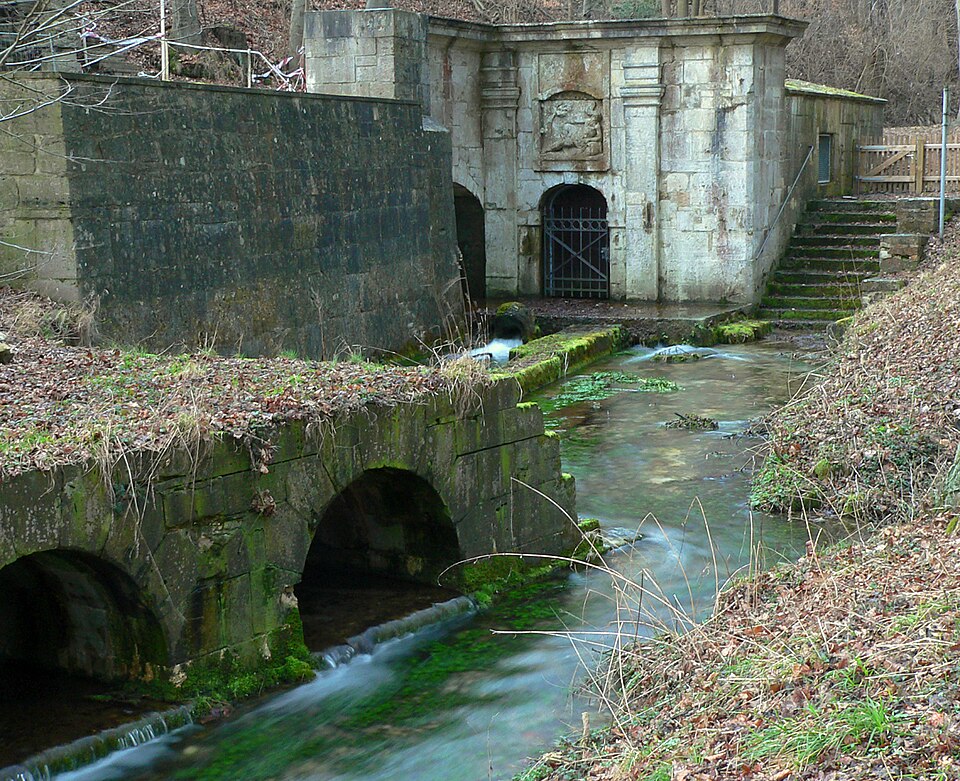 Königslutter am Elm: Lutterspring Quelle im Elm