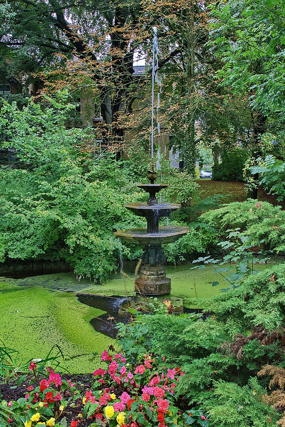 Grüner Brunnen im Stiftsgarten Einbeck IMG