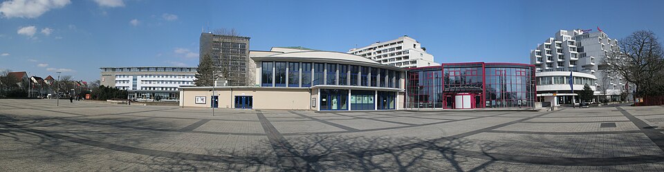 Hameln town hall square small