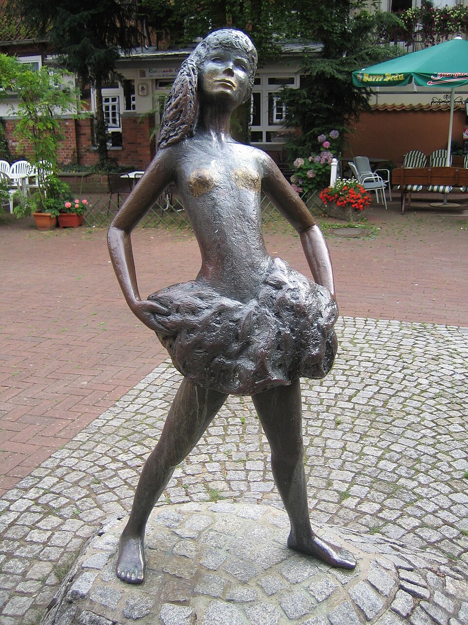 Nienburg/Weser: Kleine nienburgerin