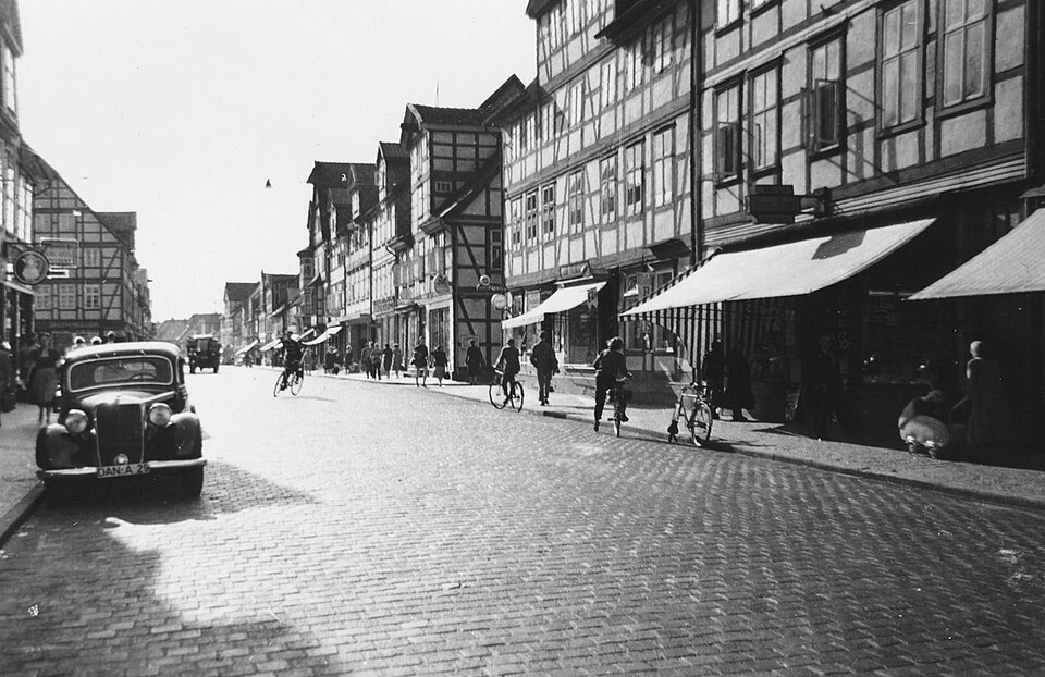 Lüchow (Wendland): Bergstraße in Lüchow (1956) - geo.hlipp.de