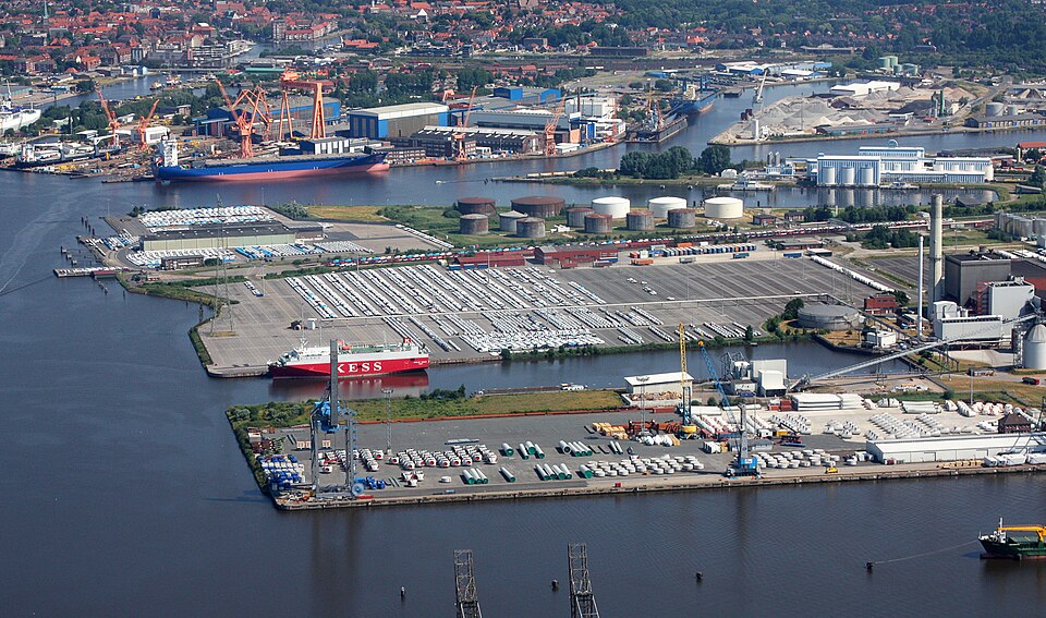Flug Emden
