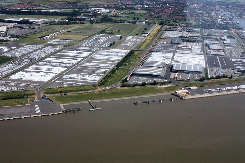 Flug Emden