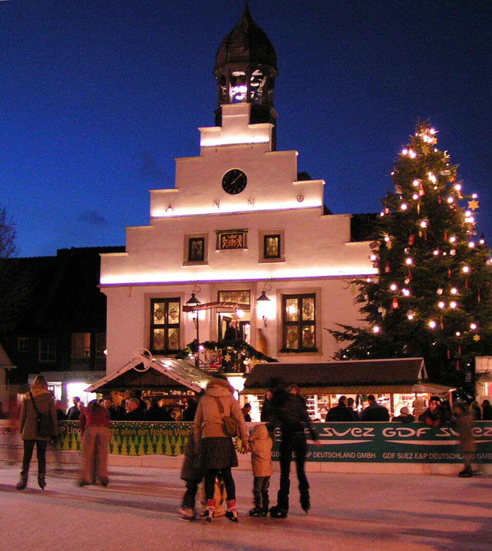 Lingen (Ems): Lingen Rathaus Eislaufbahn