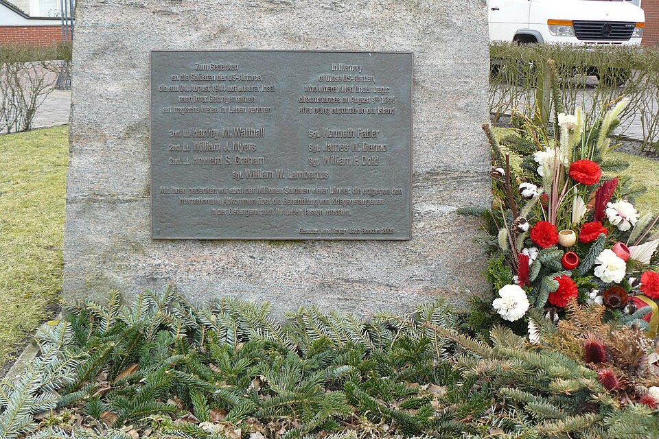 Gedenktafel B -17 Borkum
