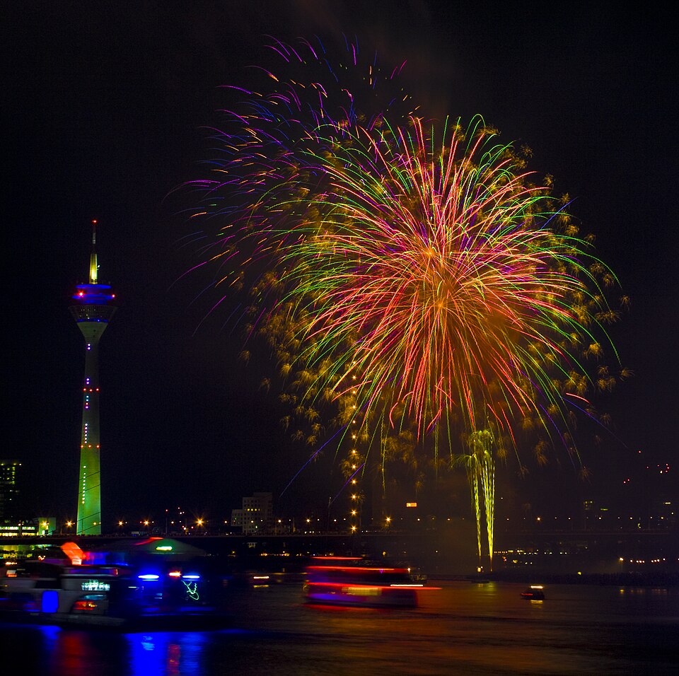 Düsseldorf: Duesseldorf Feuerwerk