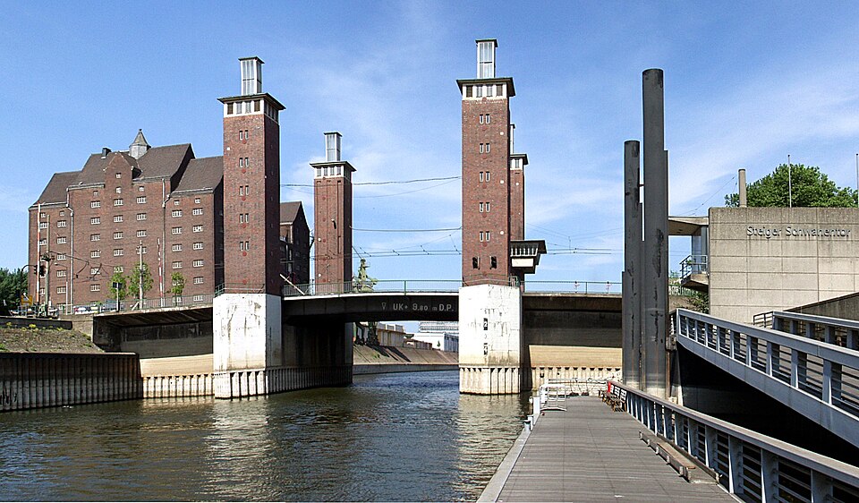 Duisburg - Schwanentorbrücke 1