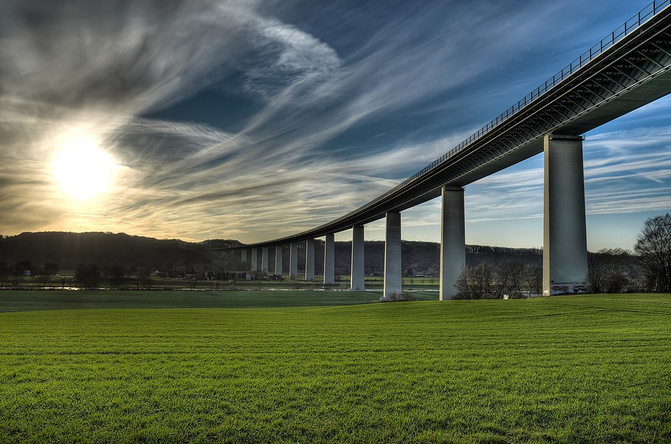 Mülheim an der Ruhr: Ruhrtalbruecke-Sonnenuntergang
