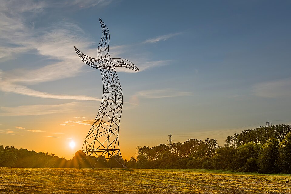 Oberhausen: Emscherkunst Tanzender Strommast Zauberlehrling 04 Crop