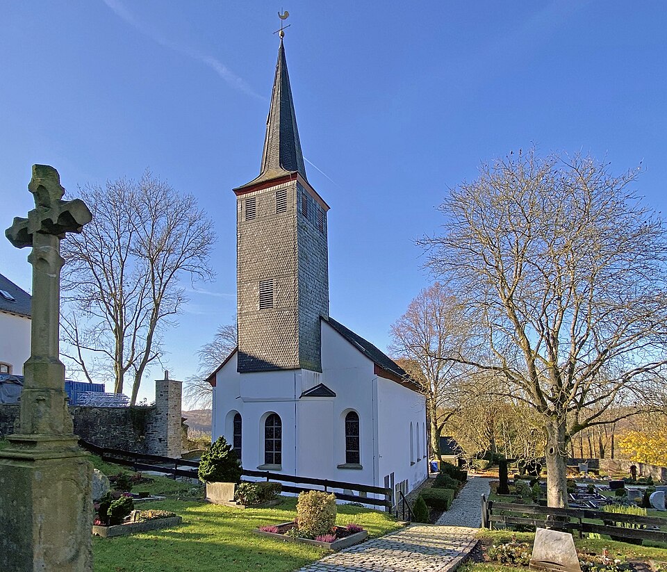 Schlossplatz 20 - Burg - St. Martinus - (Solingen)