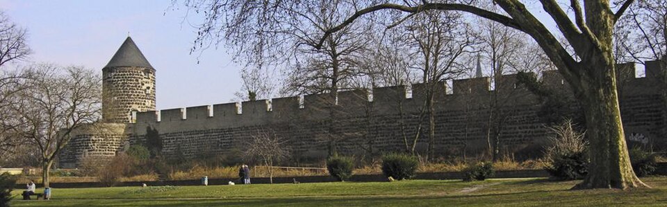 Köln: Koeln stadtmauer hansaring01