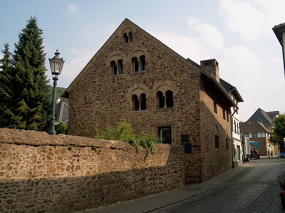Bad Münstereifel: Bad-Muenstereifel-Romanisches-Haus01