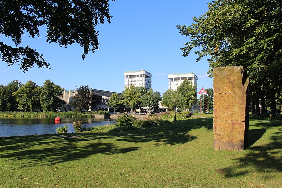 Marl: Park und Rathaus