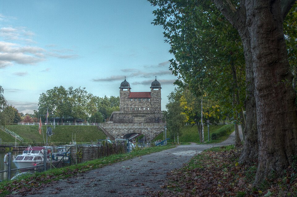 Waltrop: Alte Schachtschleuse