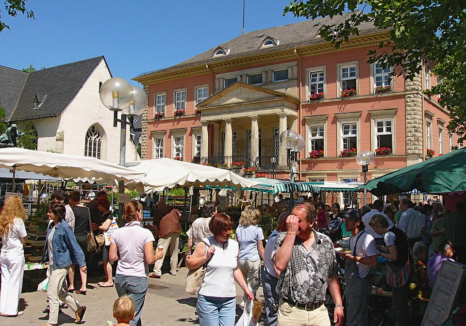 Detmold: Markt mit Rathaus