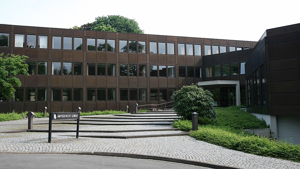 Lemgo-Amtsgericht1-Bubo