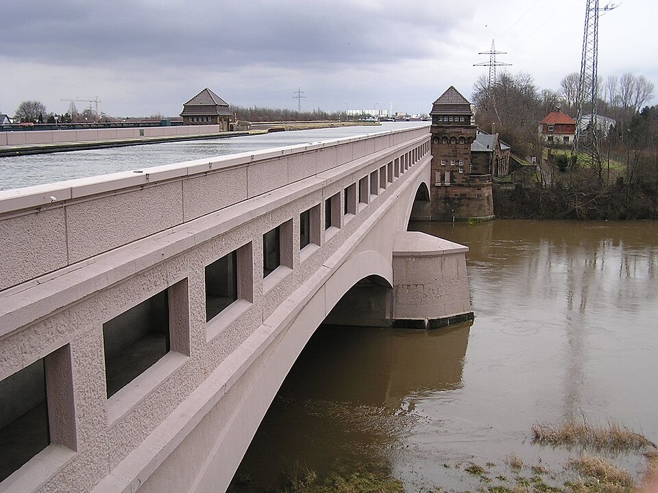 Minden: Kanal ueber der Weser