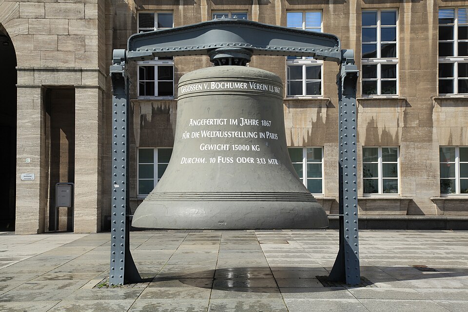 Bochum - Willy-Brandt-Platz - Glocke 03 ies