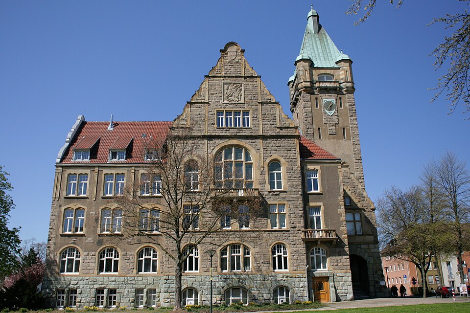 Hattingen - Rathausplatz - Rathaus 03 ies