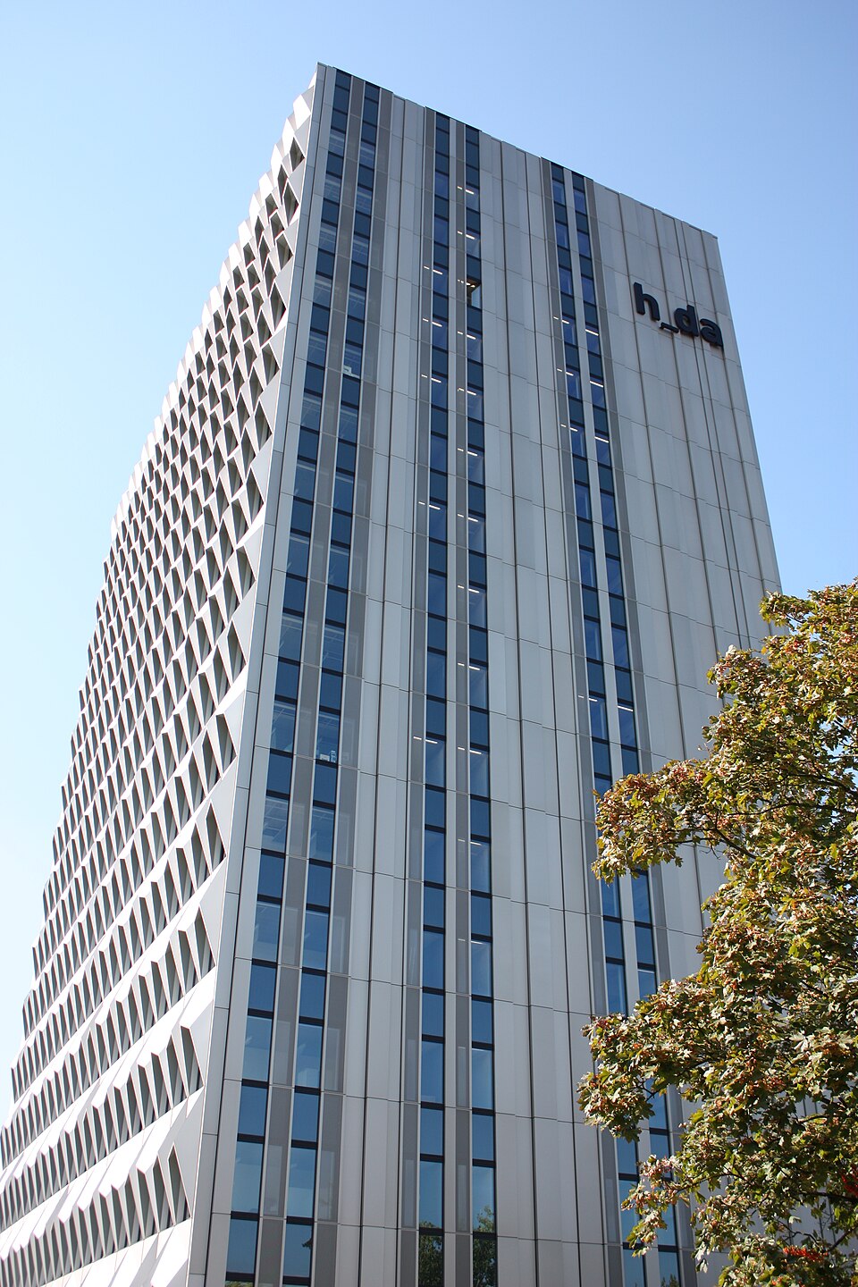 Darmstadt: H-da-Hochhaus nach Renovierung2011