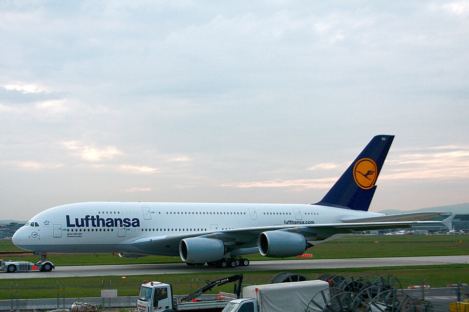 Frankfurt am Main: 2010-05-27 A380 LH D-AIMA 06