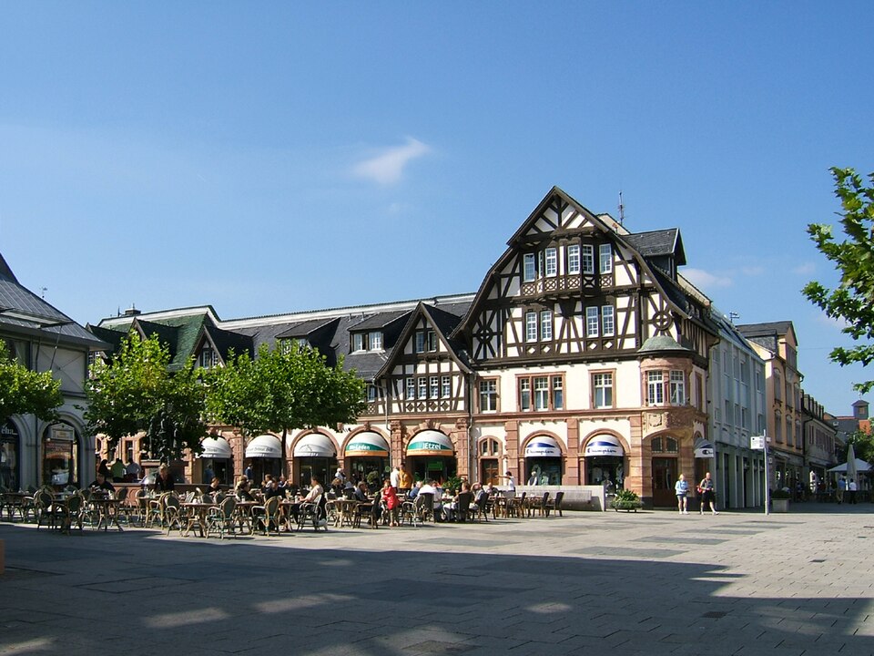 Bad Homburg v. d. Höhe: 2007-09-16BadHomburgGebäude17