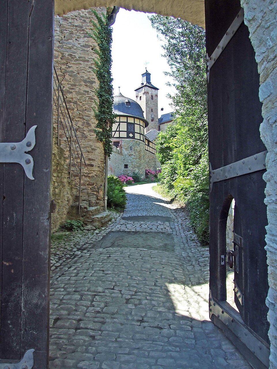 Kronberg im Taunus: Kronberger-burg001