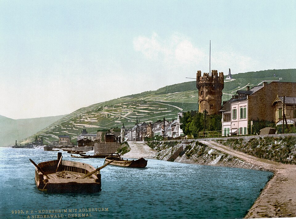 Rüdesheim am Rhein: Niederwalddenkmal Ruedesheim Adlerturm