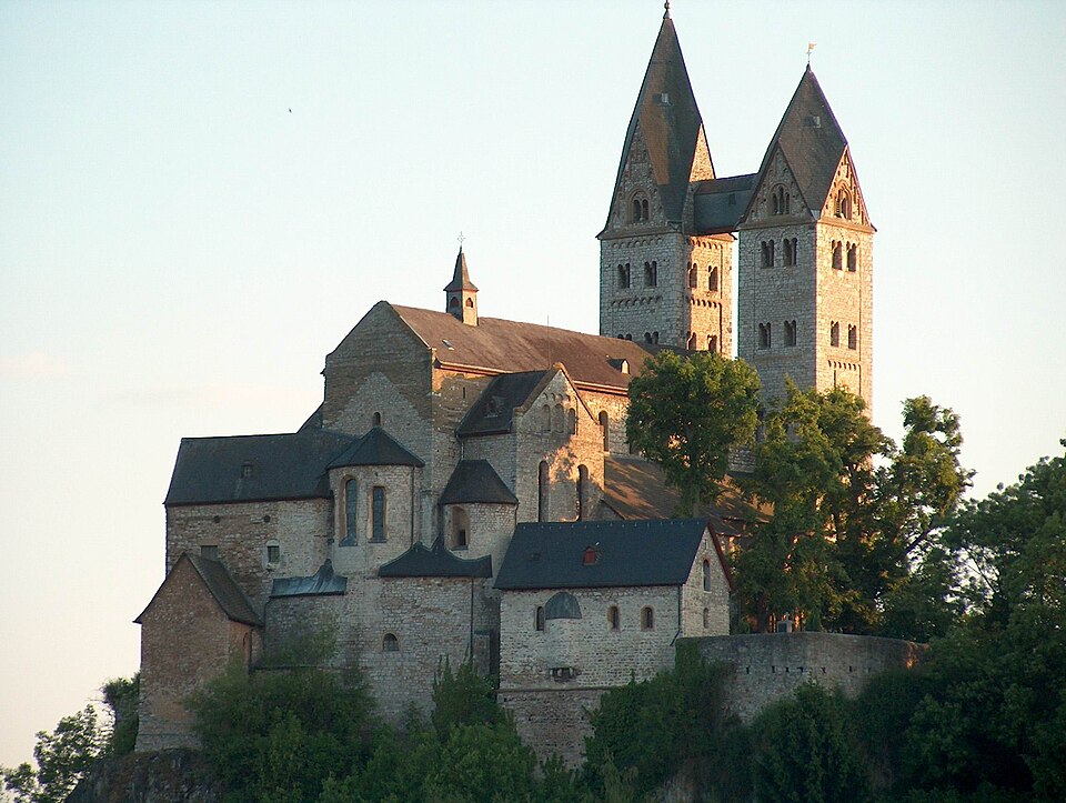 Limburg an der Lahn: Dietkirchen Kirche im Abendlicht