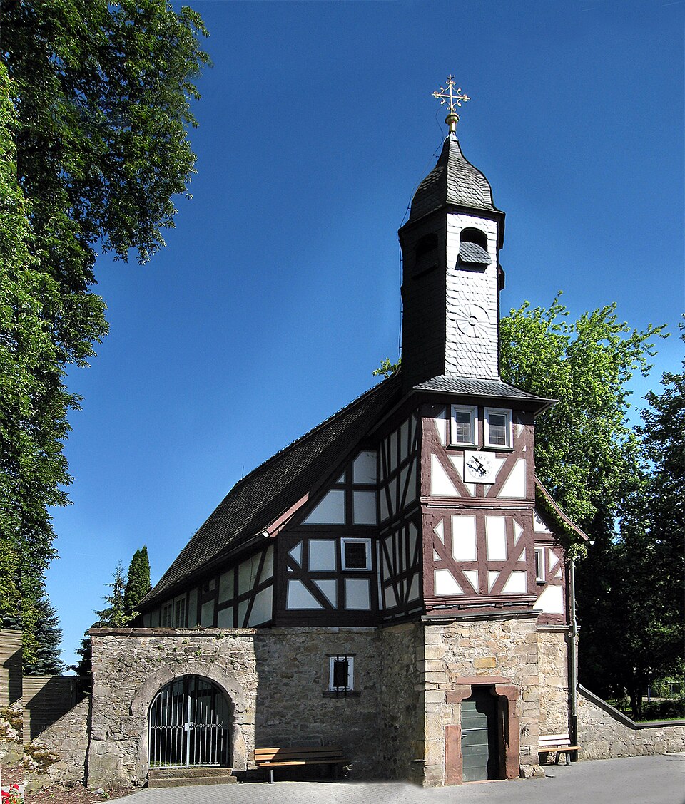 Homberg (Ohm): Homberg cemetery chapel 2