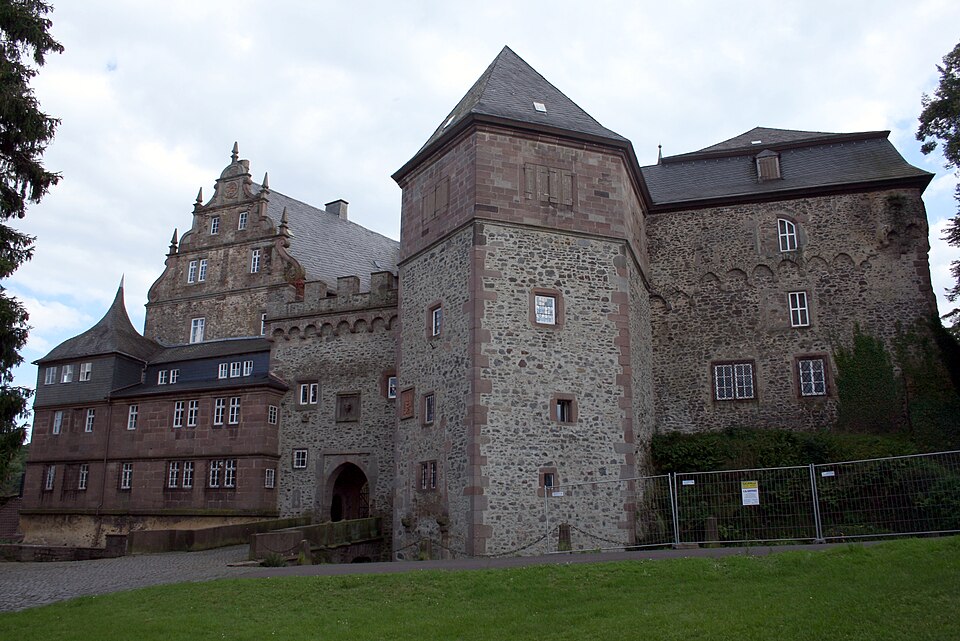 Lauterbach (Hessen): Schloss eisenbach hauptburg