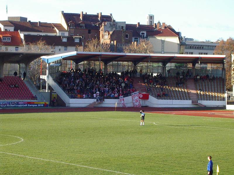 Kassel-auestadion-nordtribuene-n-no