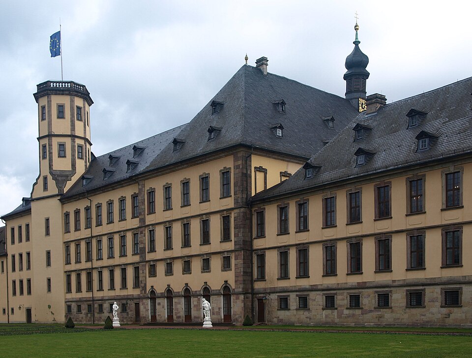 Fulda schloss gartenfront