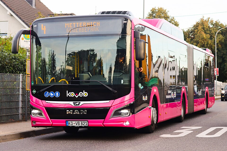 Koblenz: Bus der Koveb Linie 4 in Metternich