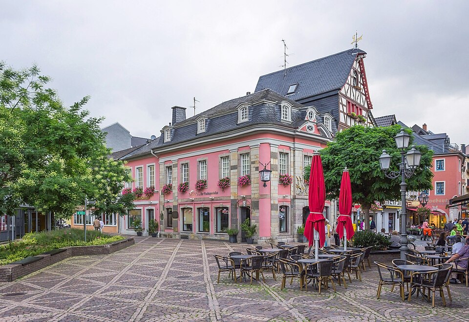 Bad Neuenahr-Ahrweiler: 20130816 Stadtwache view from Marktplatz Ahrweiler