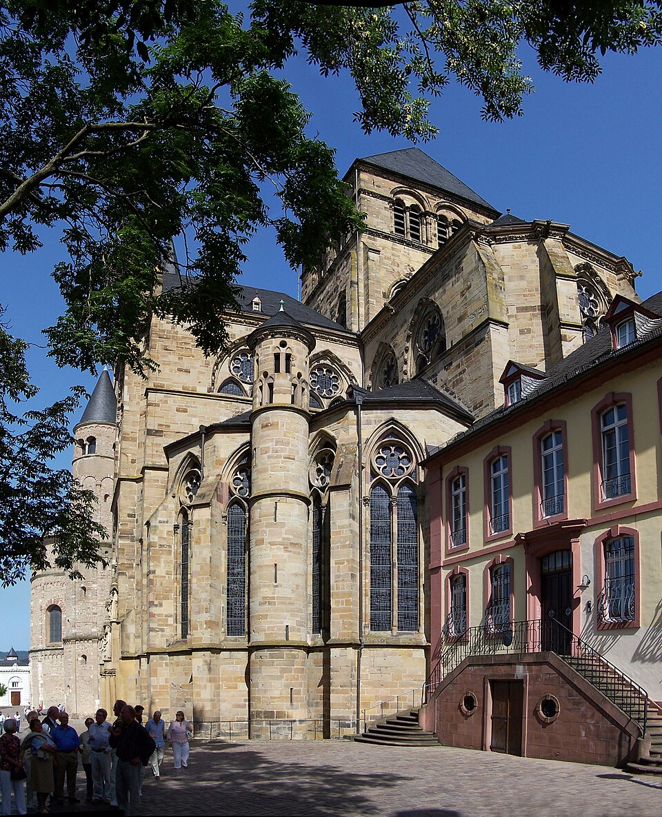 Liebfrauen Trier aussen 1