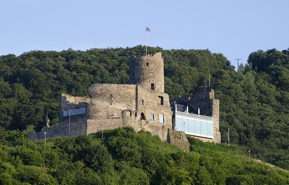 Bernkastel-Kues: Burg Landshut jun