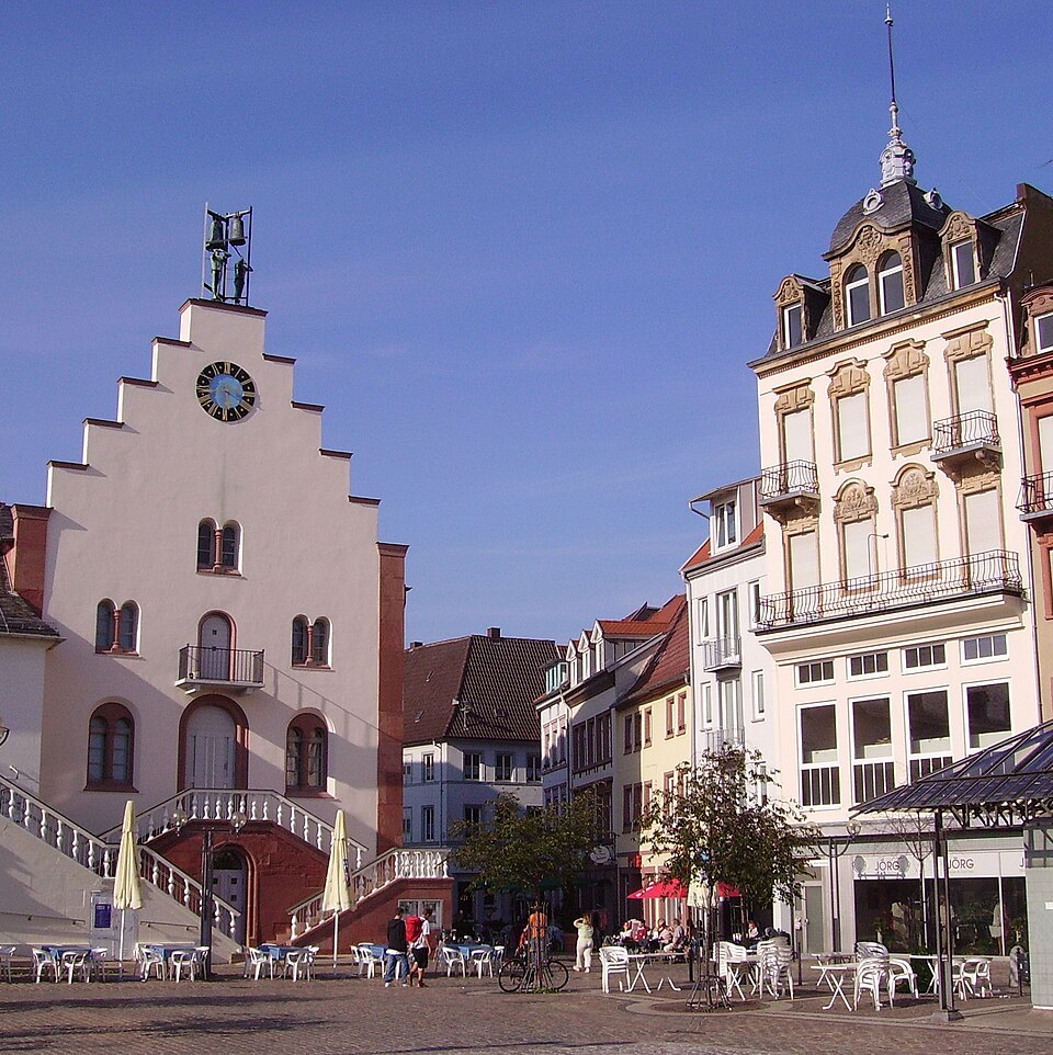Landau in der Pfalz: Landau Rathausplatz 02