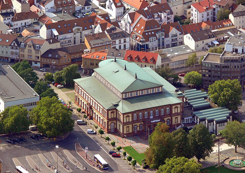 Neustadt an der Weinstraße: Saalbau-2006-Neustadt-Weinstrasse-001-b