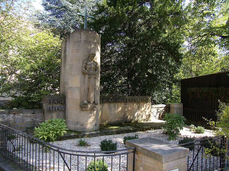 Deidesheim - Schlossstraße Kriegerdenkmal