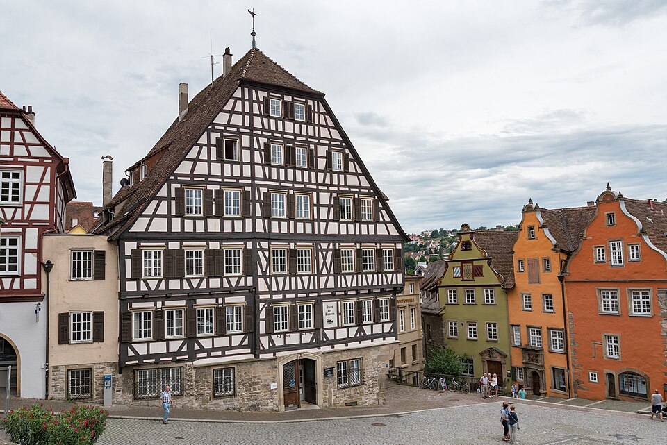 Schwäbisch Hall, Am Markt 2, 4, 5, Ansicht von der Freitreppe-20160820