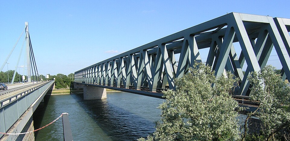 Karlsruhe: BrueckeMaxau