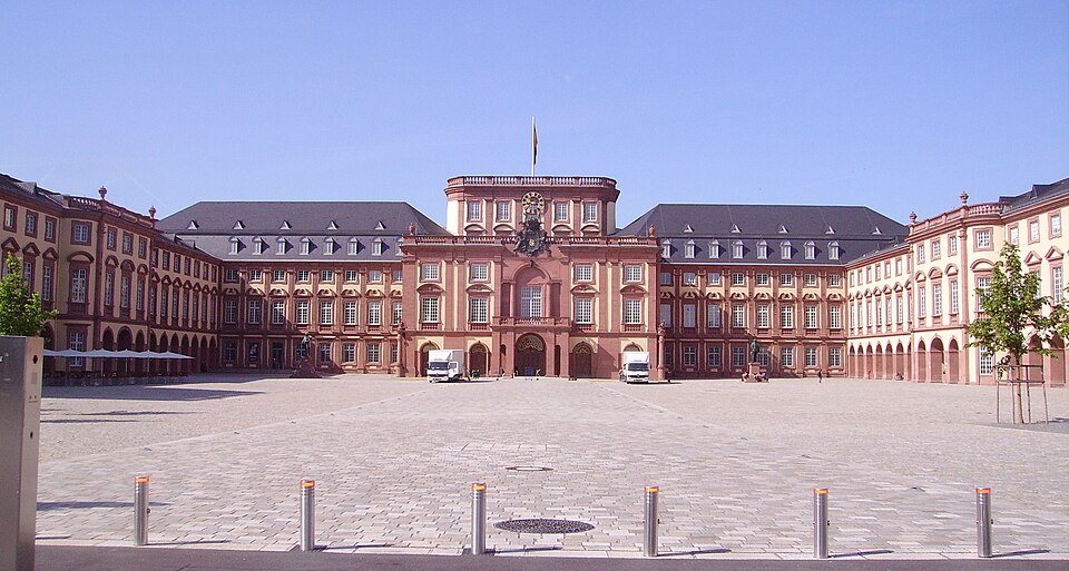 Ehrenhof des Mannheimer Schlosses