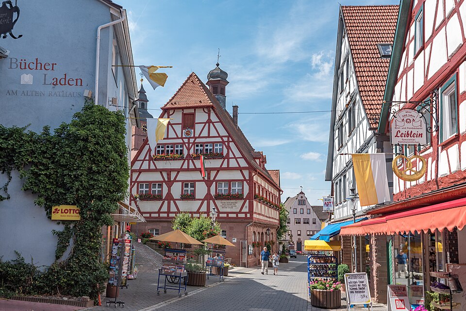 Hauptstraße 27, 29, 24, 22 Walldürn