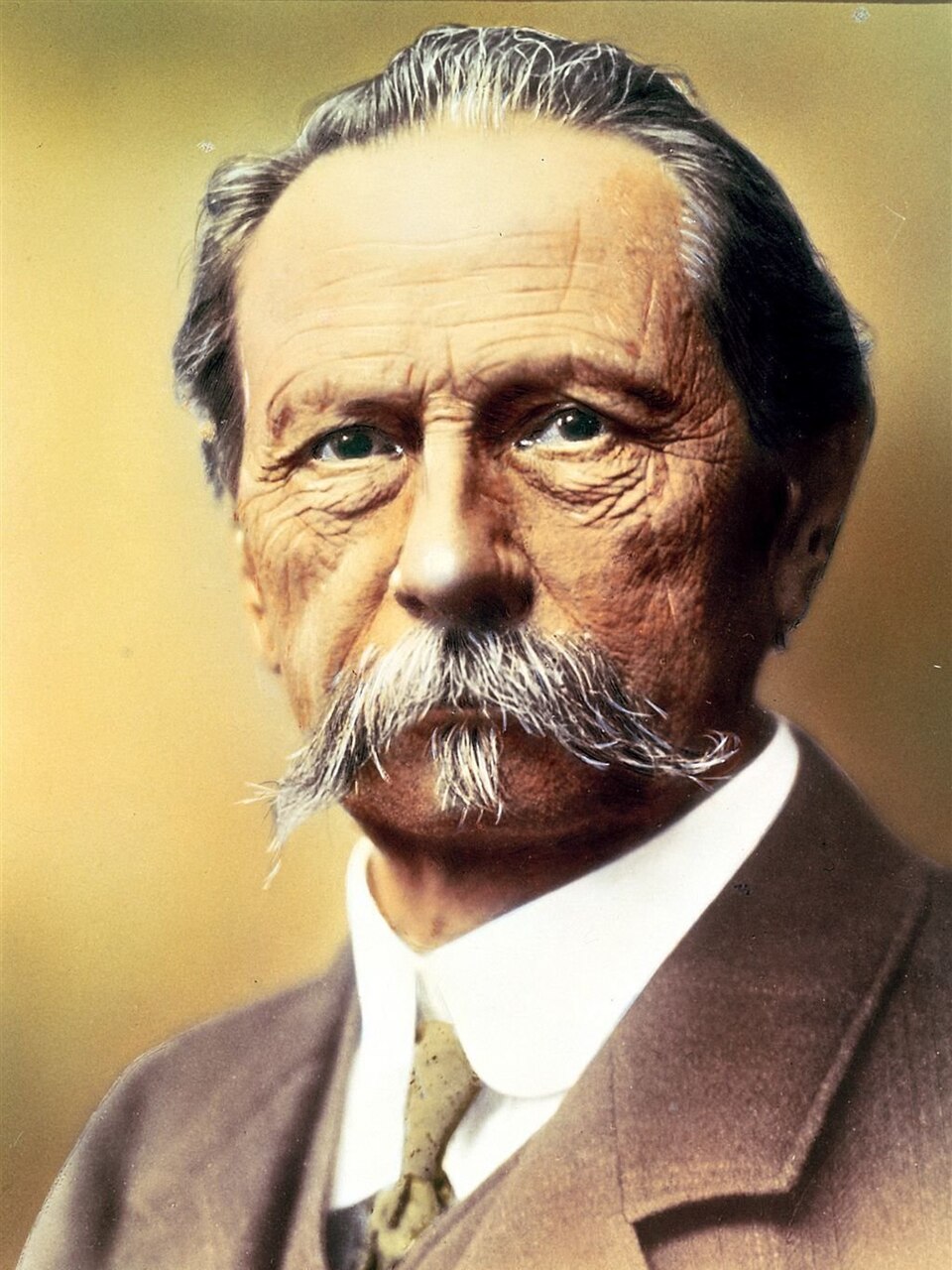 Ladenburg: Carl-Benz coloriert