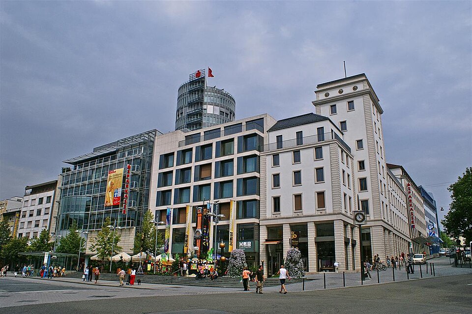 Industriehaus Pforzheim mit Sparkassenturm