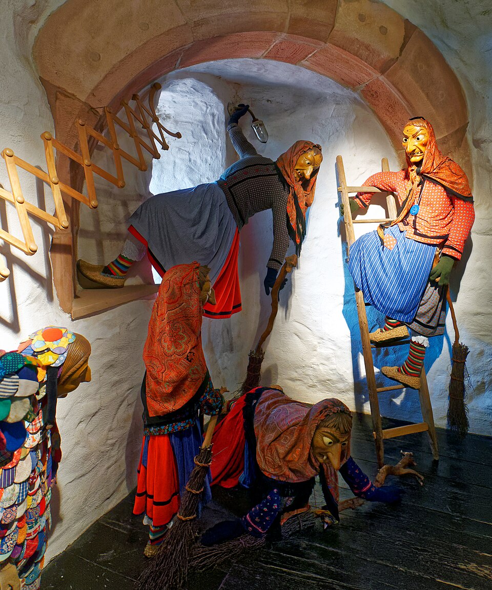 Gengenbach: Rundgang durch das Narrenmuseum im Niggelturm. 10